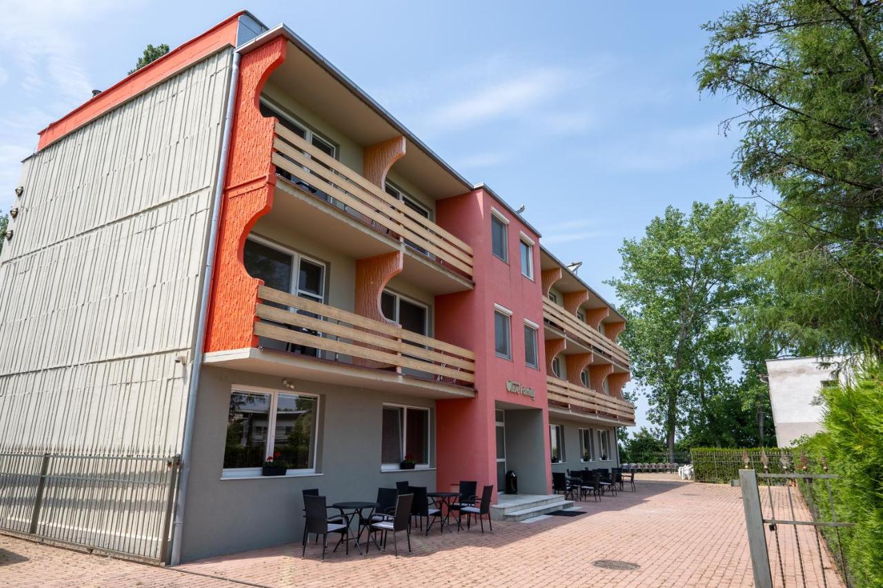 Rekreacne Stredisko Patince - Family Resort Экстерьер фото