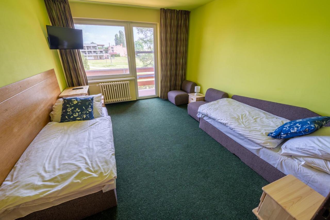 Rekreacne Stredisko Patince - Family Resort Экстерьер фото