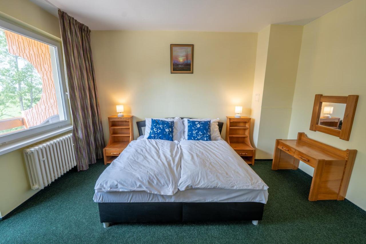 Rekreacne Stredisko Patince - Family Resort Экстерьер фото